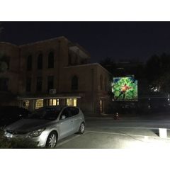 Art work on the wall using overhead projector, image 